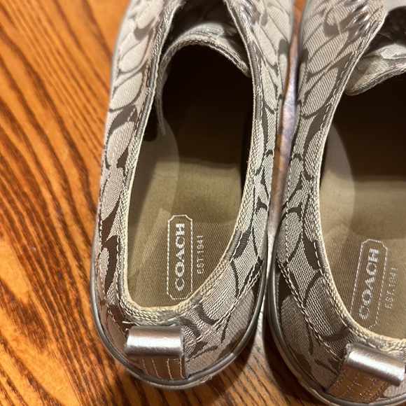 Coach Flats - Picture 5 of 7
